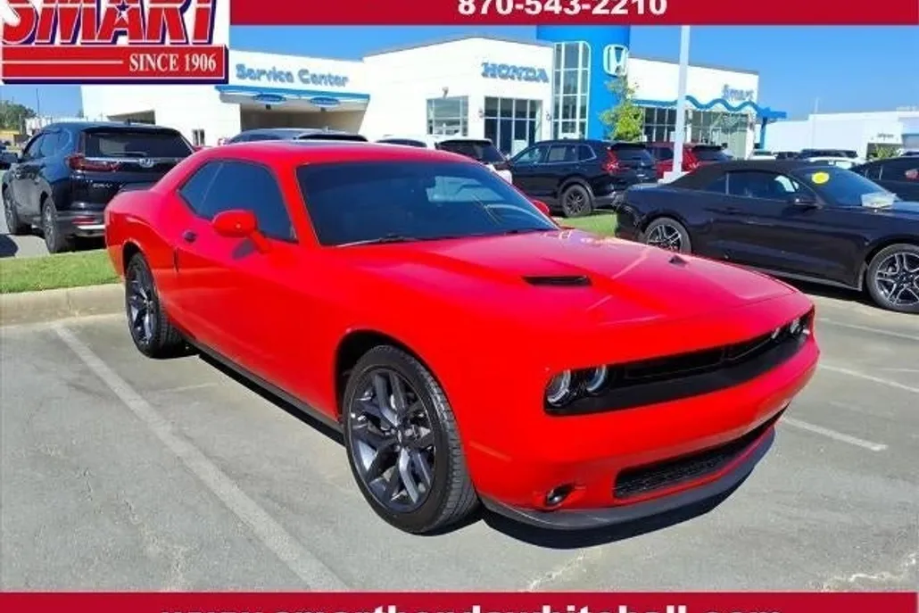 2023 Dodge Challenger SXT photo 1
