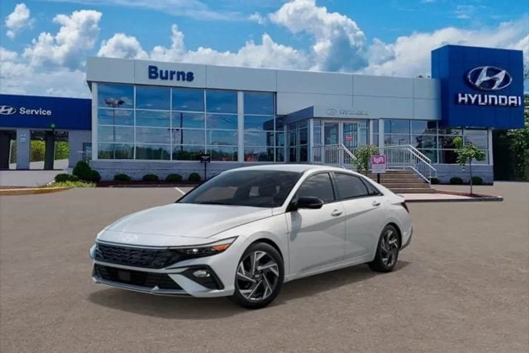 2025 Hyundai Elantra SEL Sport photo 1