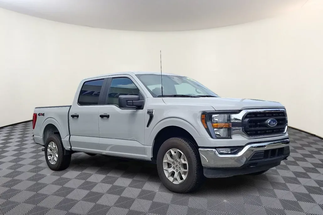 2023 Ford F-150 XLT photo 1
