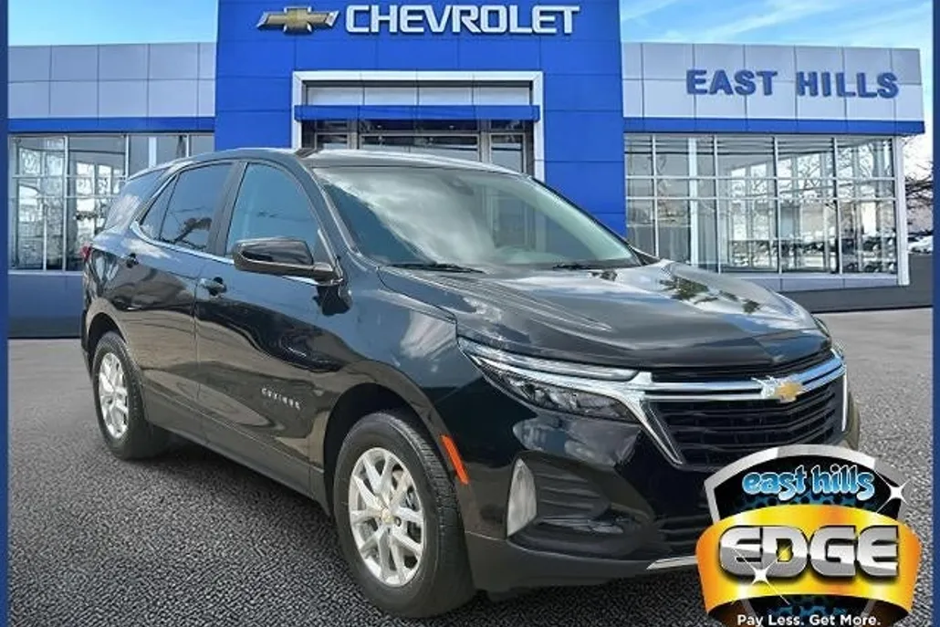 2022 Chevrolet Equinox LT photo 1