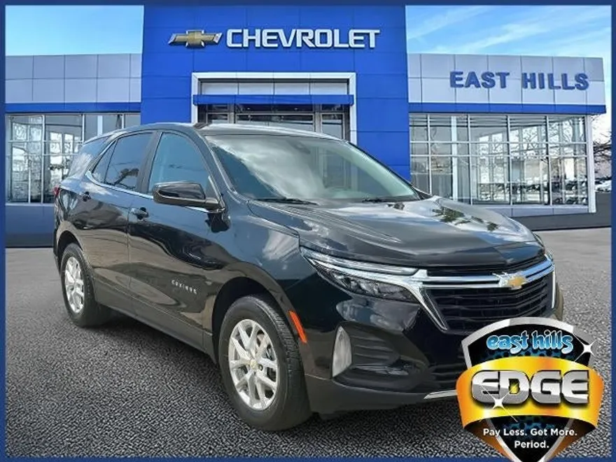 2022 Chevrolet Equinox LT photo 1