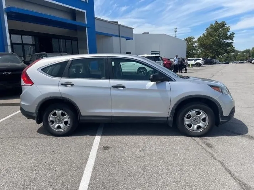 2013 Honda CR-V LX photo 1
