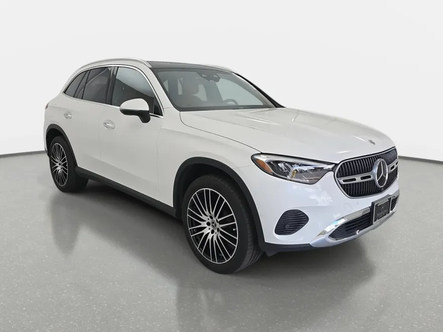2023 Mercedes Benz GLC 300 photo 1