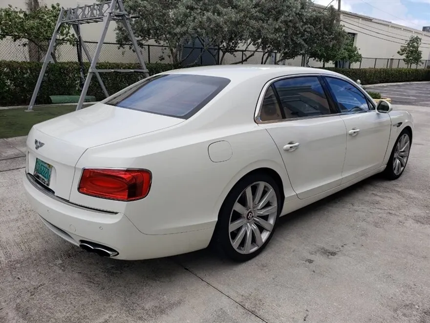 2015 Bentley Flying Spur V8 photo 1