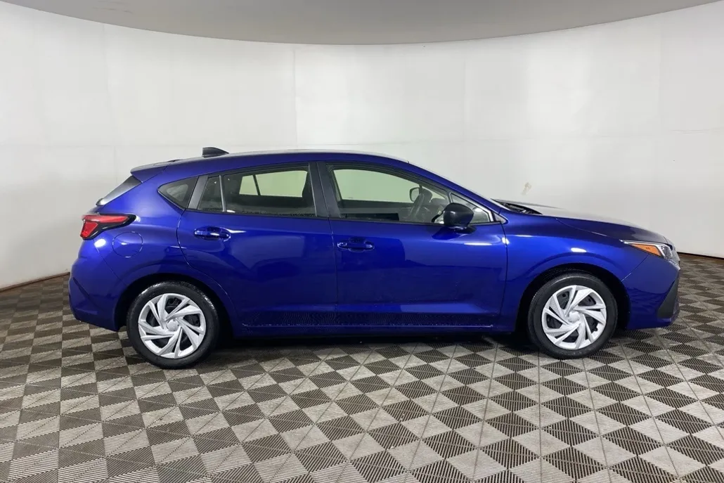 2024 Subaru Impreza Base photo 1