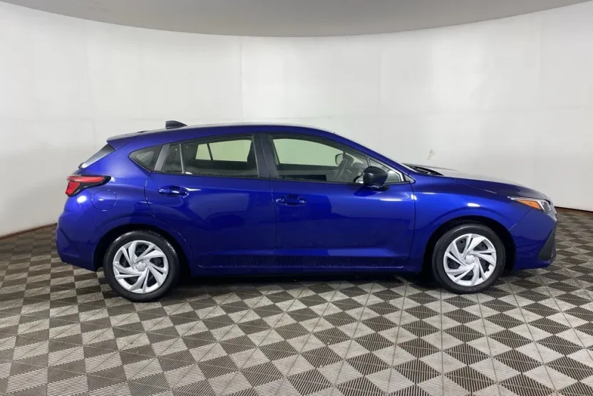2024 Subaru Impreza Base photo 1