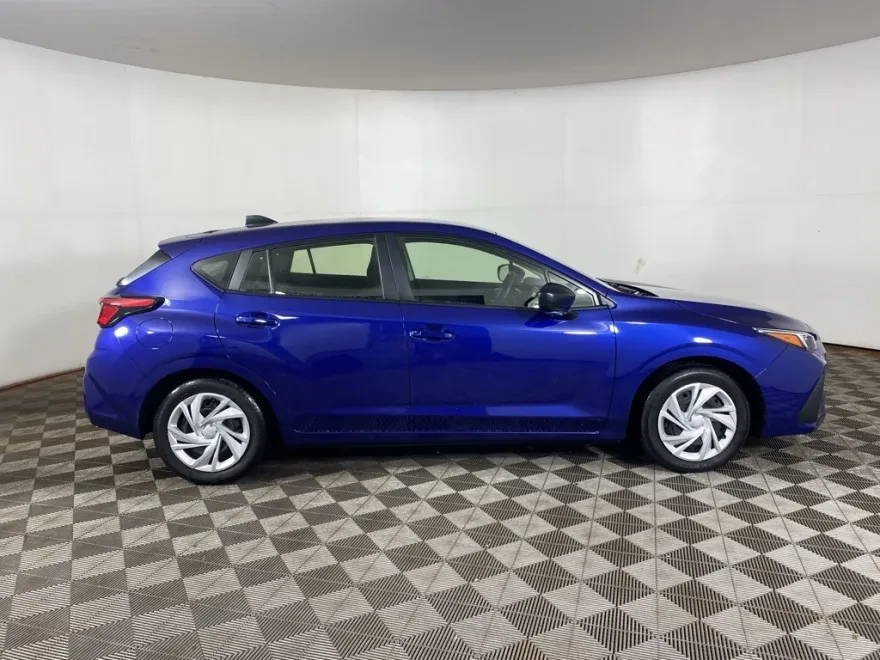 2024 Subaru Impreza Base photo 1