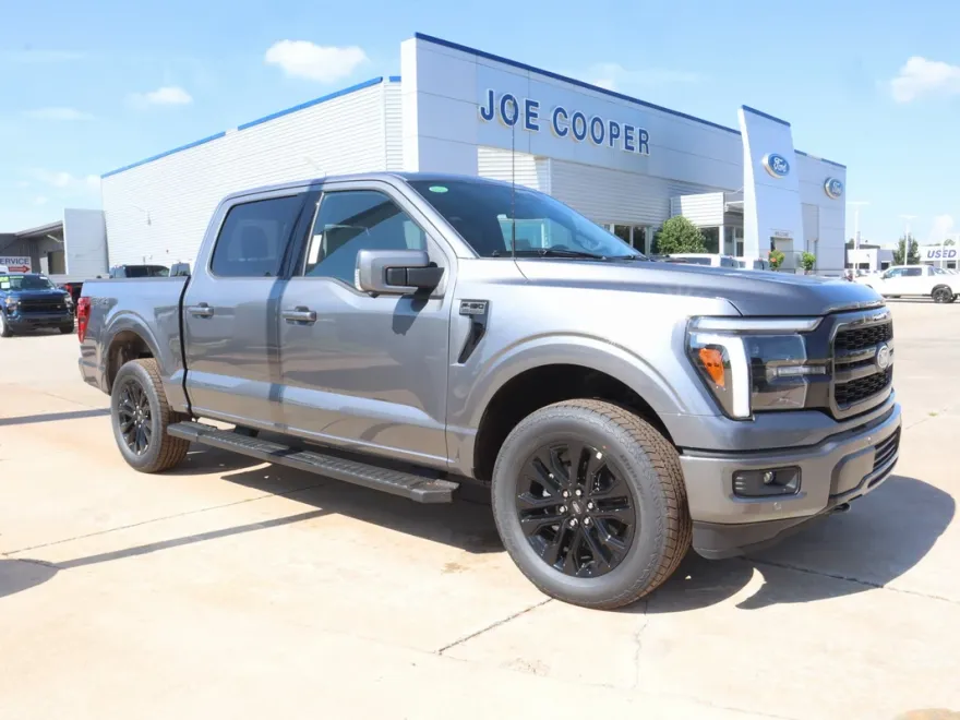 2025 Ford F-150 Lariat photo 1