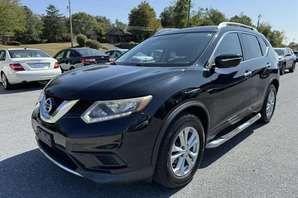 2015 Nissan Rogue S photo 1