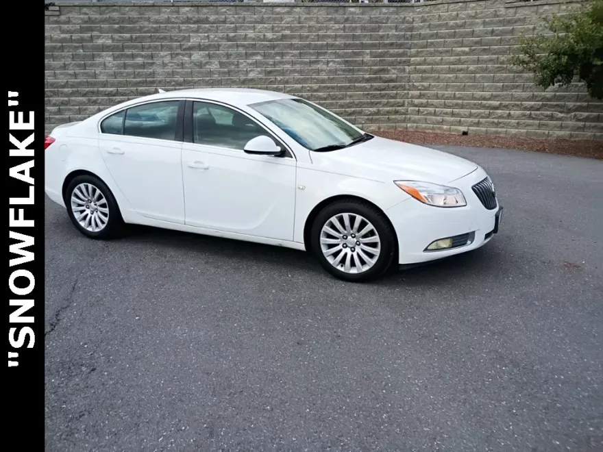 2011 Buick Regal CXL photo 1