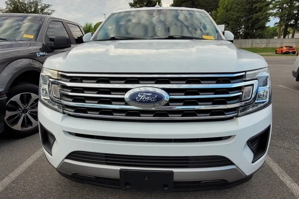 2018 Ford Expedition XLT photo 1