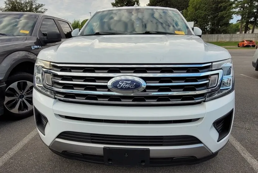 2018 Ford Expedition XLT photo 1