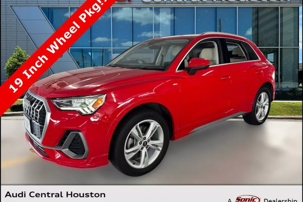 2022 Audi Q3 S line Premium Plus photo 1