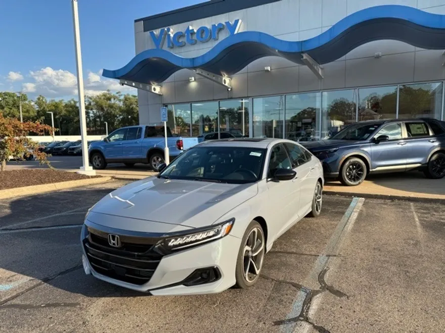 2022 Honda Accord Sport 2.0T photo 1