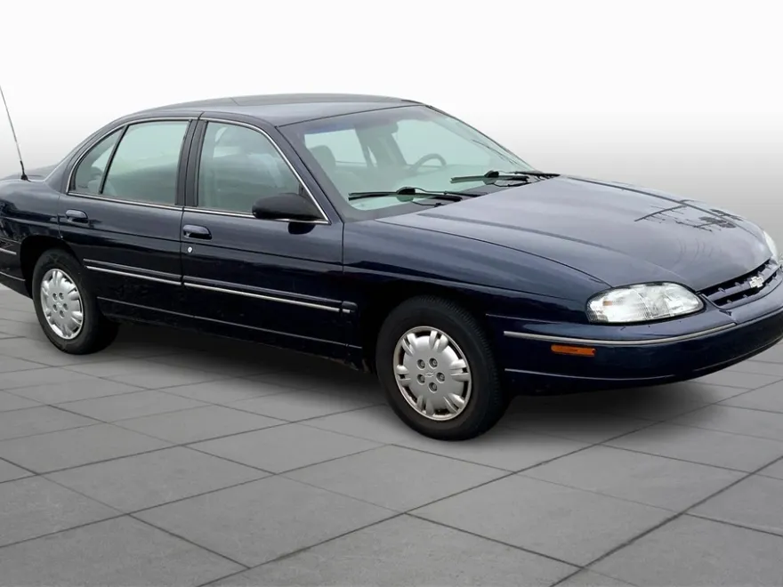 1999 Chevrolet Lumina LS photo 1