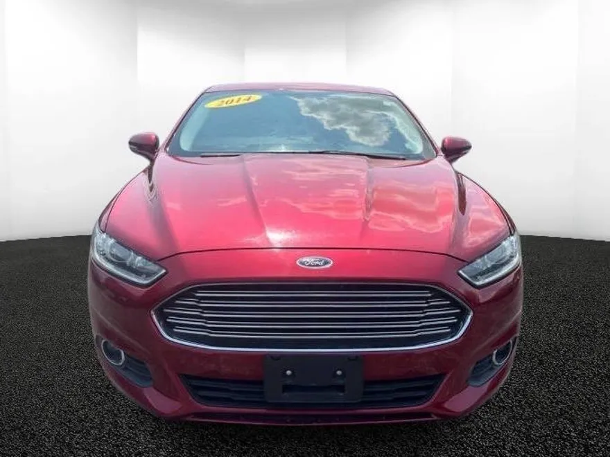 2014 Ford Fusion SE photo 1