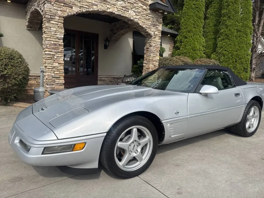 1996 Chevrolet Corvette Convertible photo 1