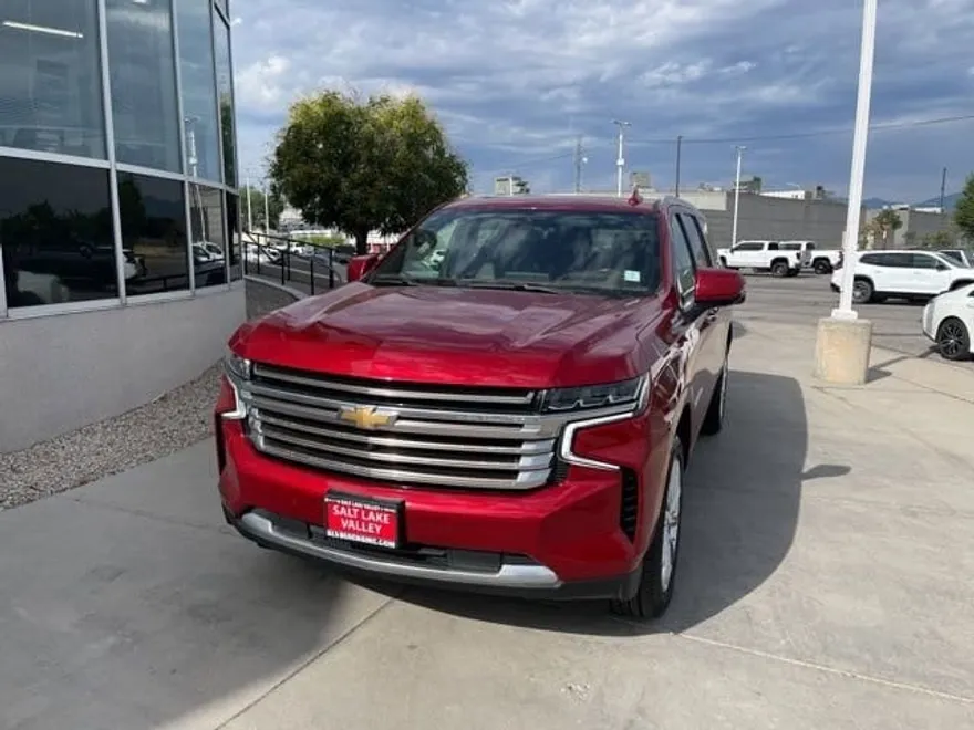 2022 Chevrolet Suburban High Country photo 1