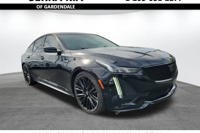 2021 Cadillac CT5 V photo 1
