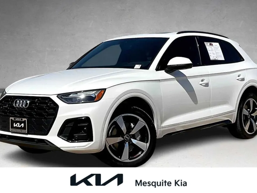 2022 Audi Q5 45 S line Premium photo 1