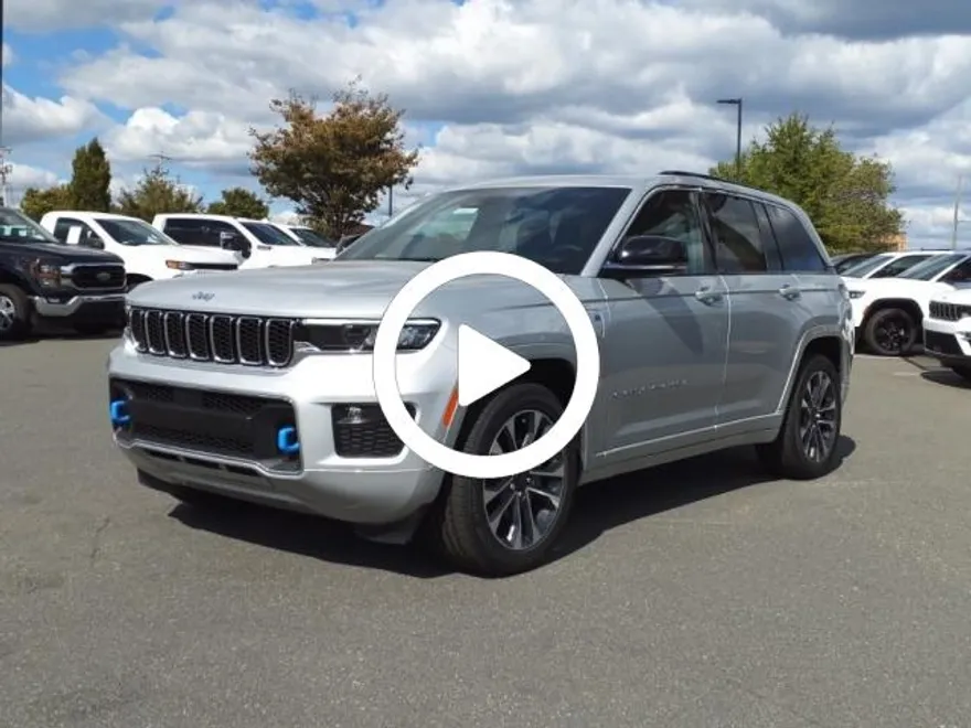 2024 Jeep Cherokee Overland 4xe photo 1