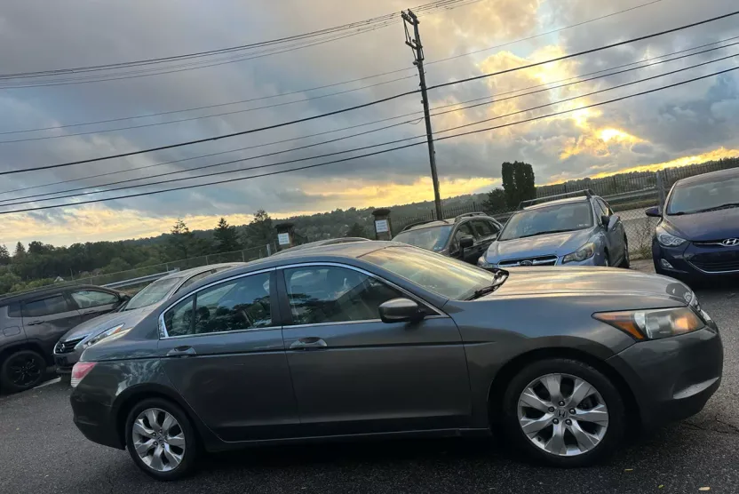 2010 Honda Accord EX-L photo 1