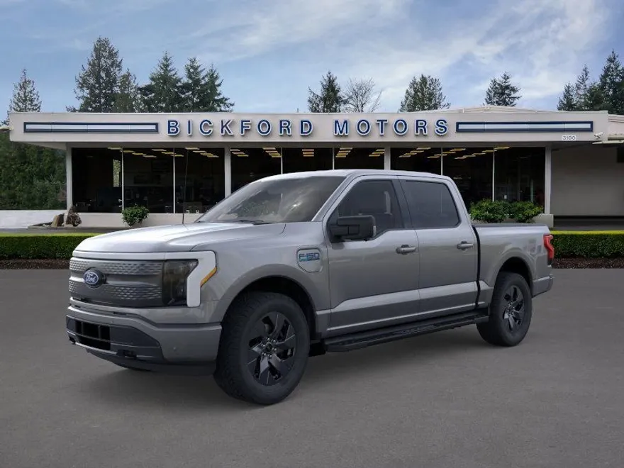 2025 Ford F-150 Lightning XLT photo 1