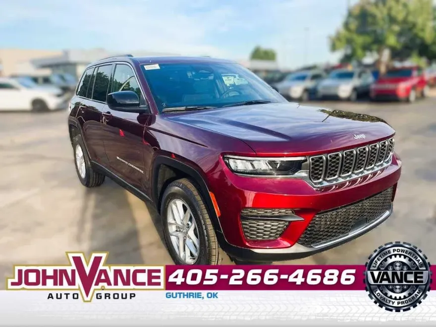 2025 Jeep Grand Cherokee Laredo X photo 1