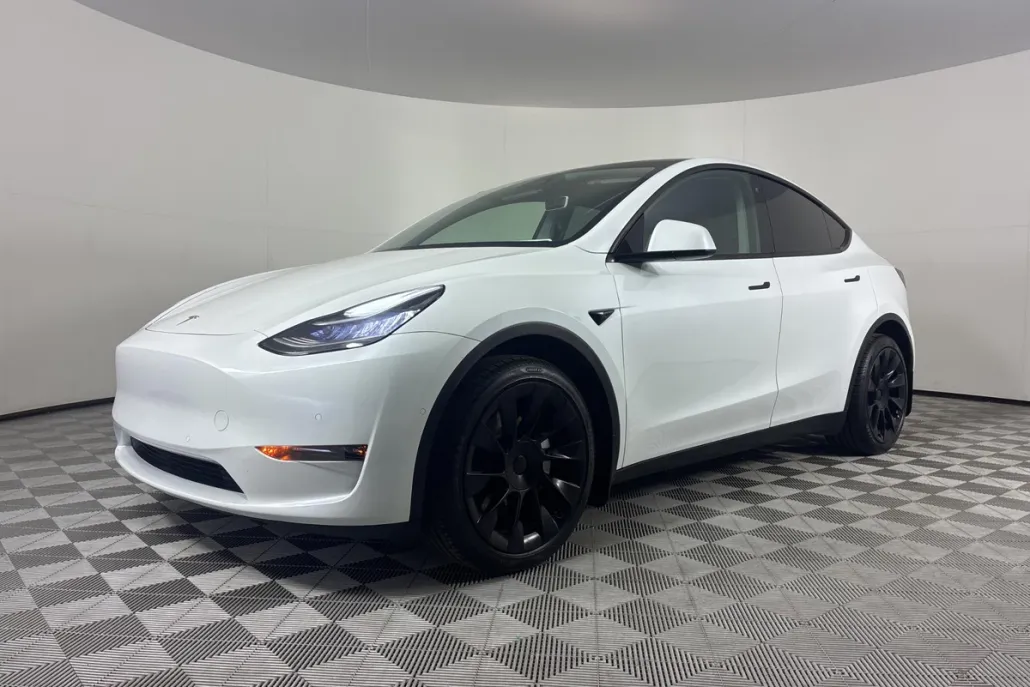 2021 Tesla Model Y Long Range photo 1