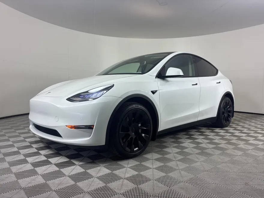 2021 Tesla Model Y Long Range photo 1