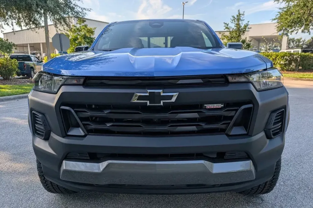 2026 Chevrolet Colorado Trail Boss photo 1