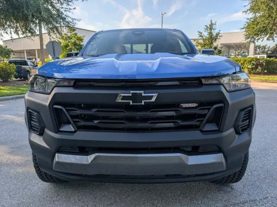2026 Chevrolet Colorado Trail Boss photo 1