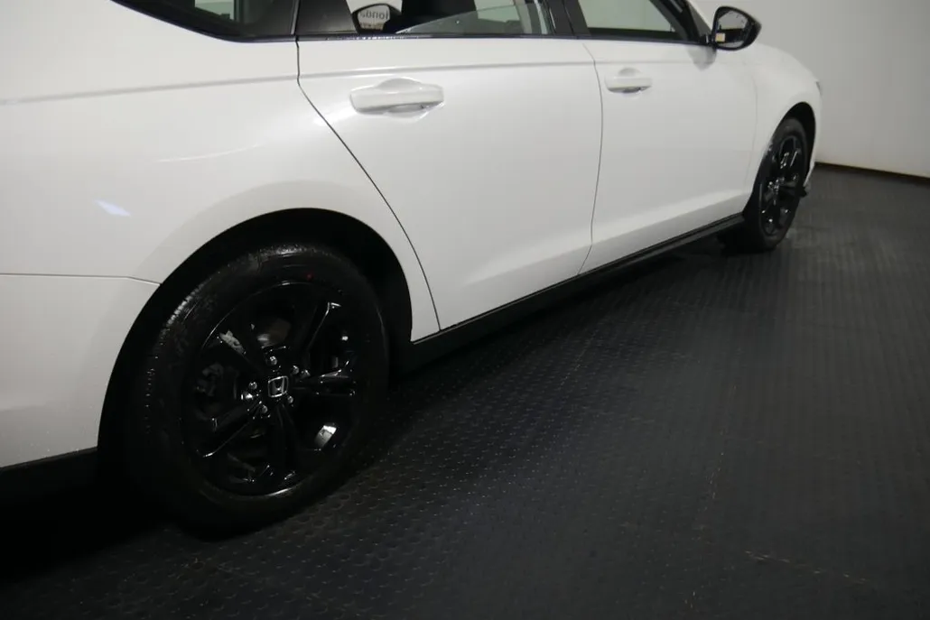 2025 Honda Accord 1.5T SE photo 1