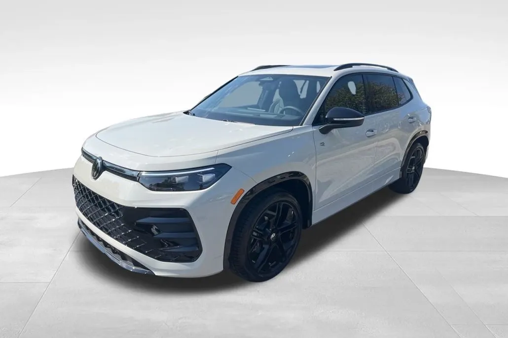 2025 Volkswagen Tiguan SE R-Line Black photo 1
