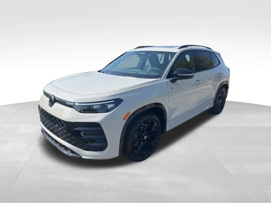 2025 Volkswagen Tiguan SE R-Line Black photo 1