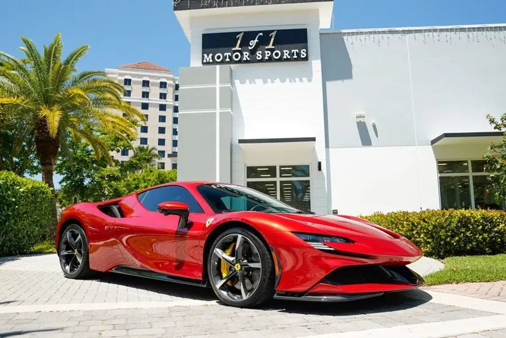 2023 Ferrari SF90 Stradale photo 1