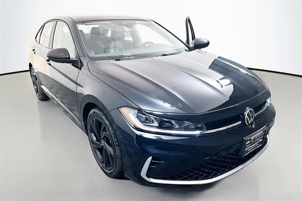 2025 Volkswagen Jetta 1.5T SE photo 1