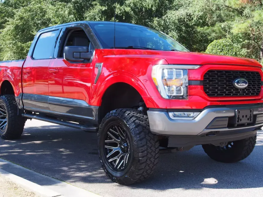 2023 Ford F-150 XLT photo 1