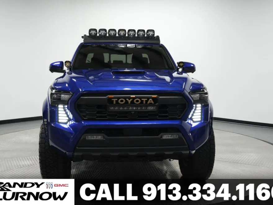 2024 Toyota Tacoma SR5 photo 1