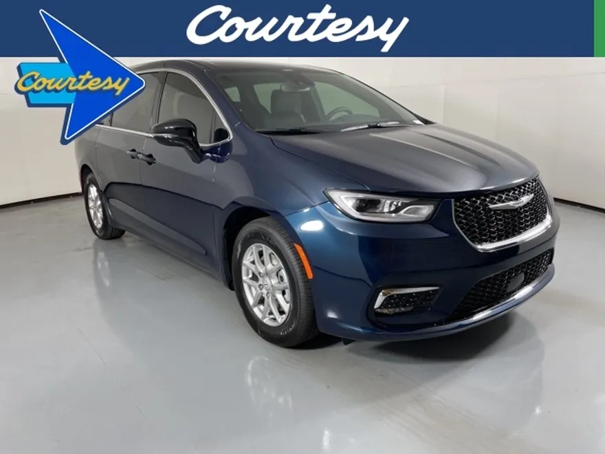 2025 Chrysler Pacifica photo 1