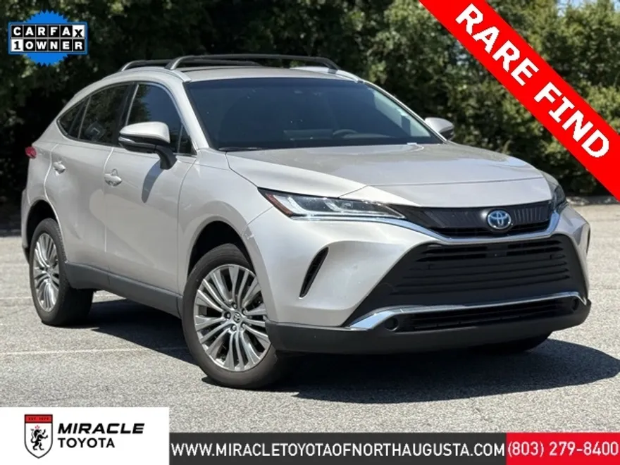 2022 Toyota Venza XLE photo 1