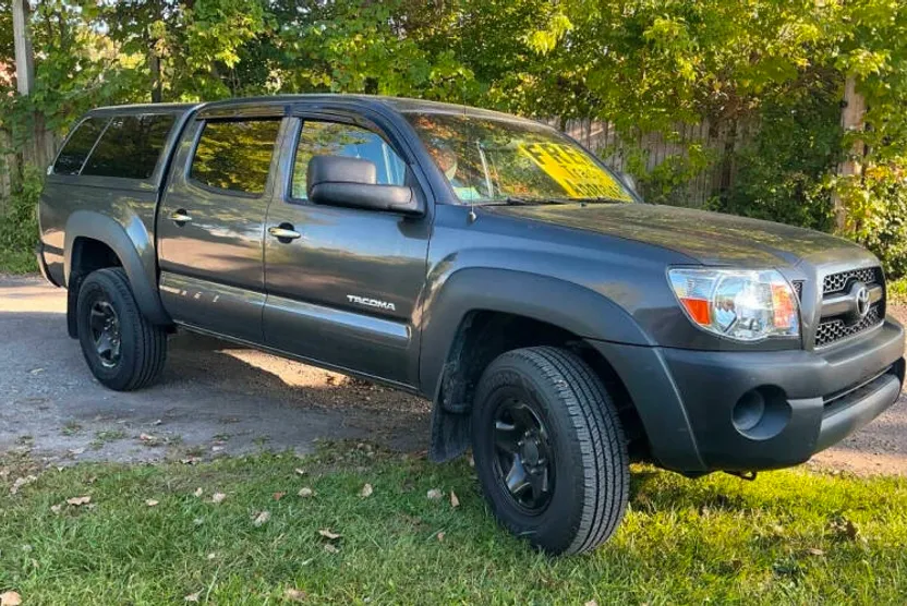 2011 Toyota Tacoma V6 photo 1