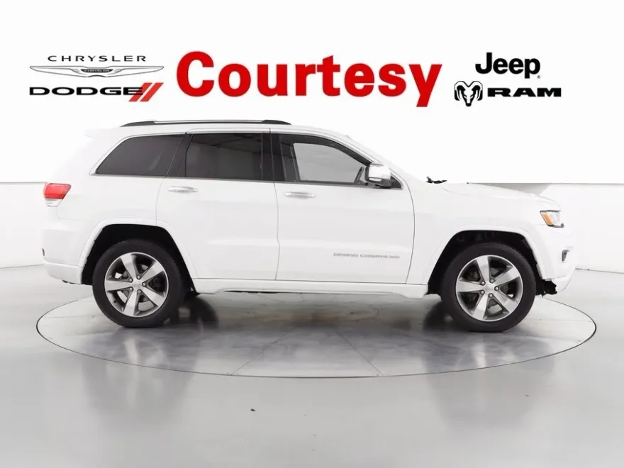 2016 Jeep Grand Cherokee Overland photo 1