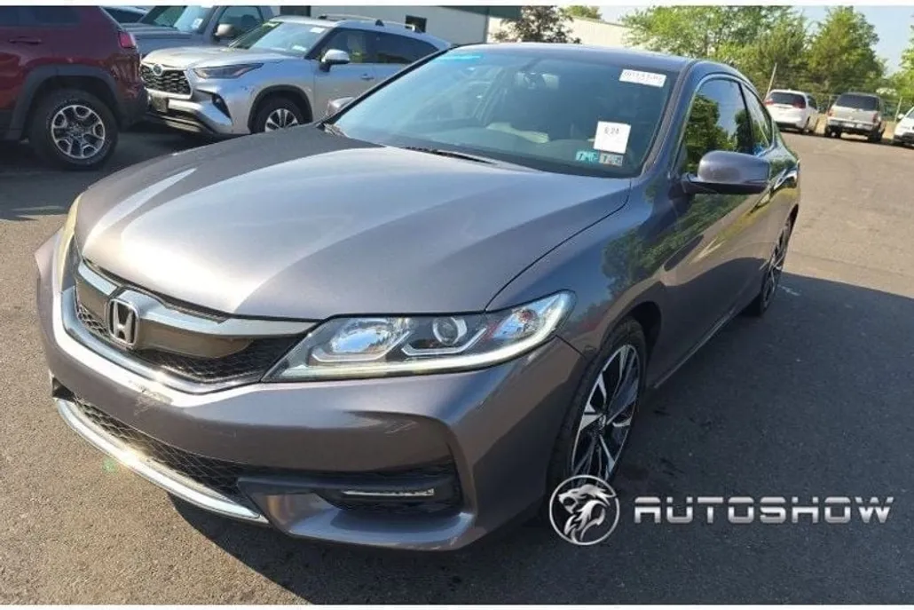 2017 Honda Accord EX-L V6 photo 1