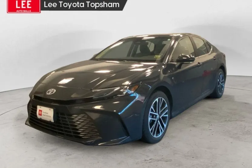 2025 Toyota Camry XLE photo 1