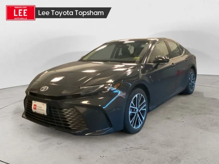 2025 Toyota Camry XLE photo 1