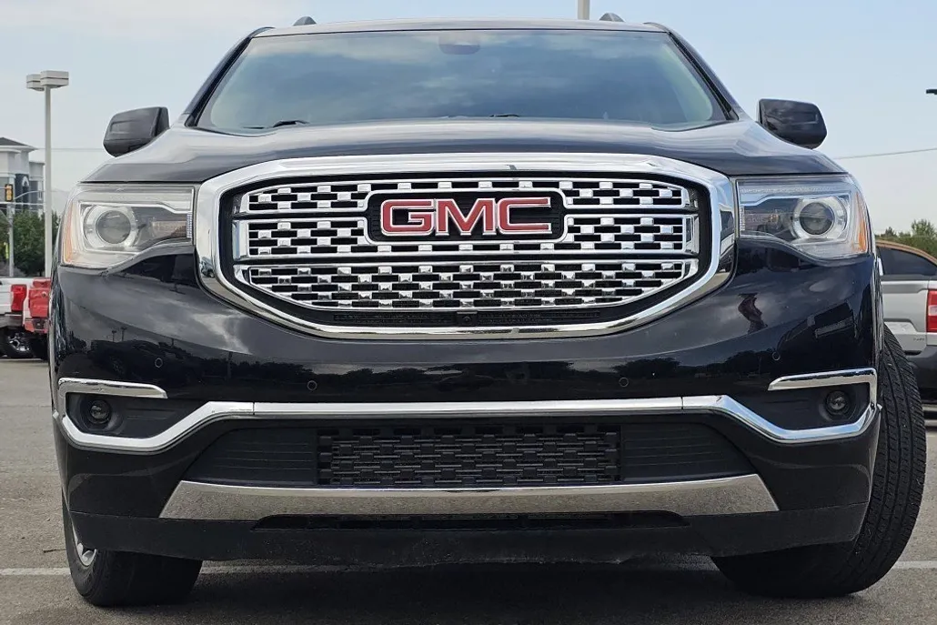 2019 Gmc Acadia Denali photo 1