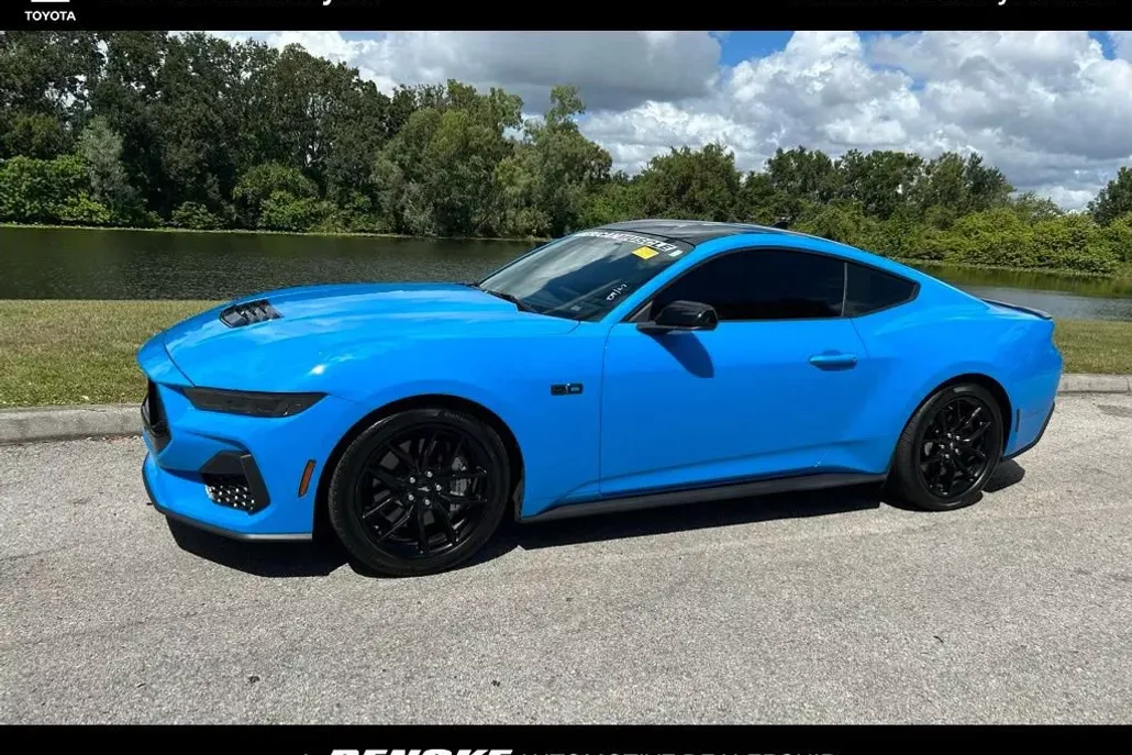 2024 Ford Mustang GT photo 1