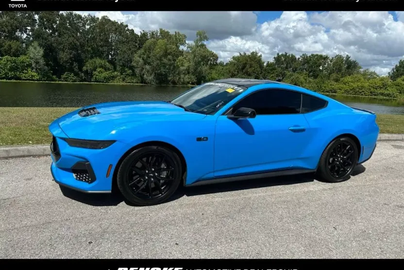 2024 Ford Mustang GT photo 1