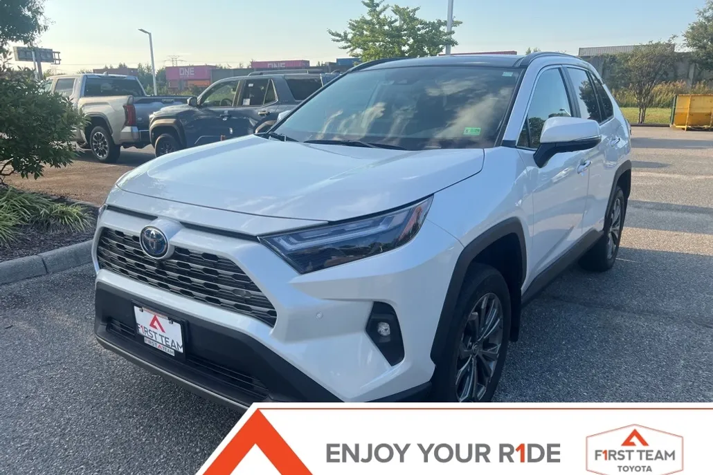 2024 Toyota RAV4 Hybrid Limited photo 1